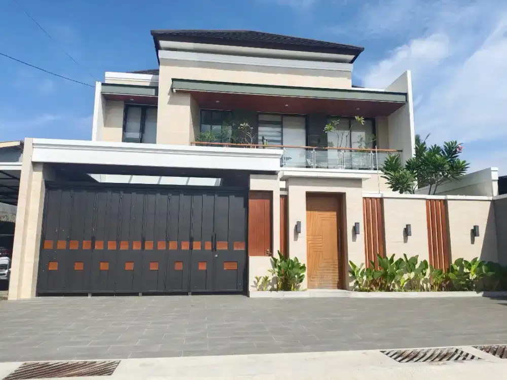 Rumah Mewah Modern Dengan Kolam Renang Pribadi Fully Furnished Palagan