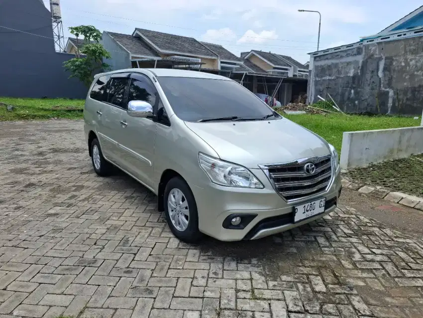 Inova 2.5 disel tangan pertama