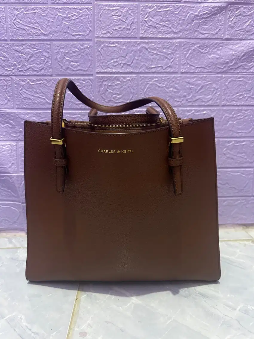Tas Charles & Keith