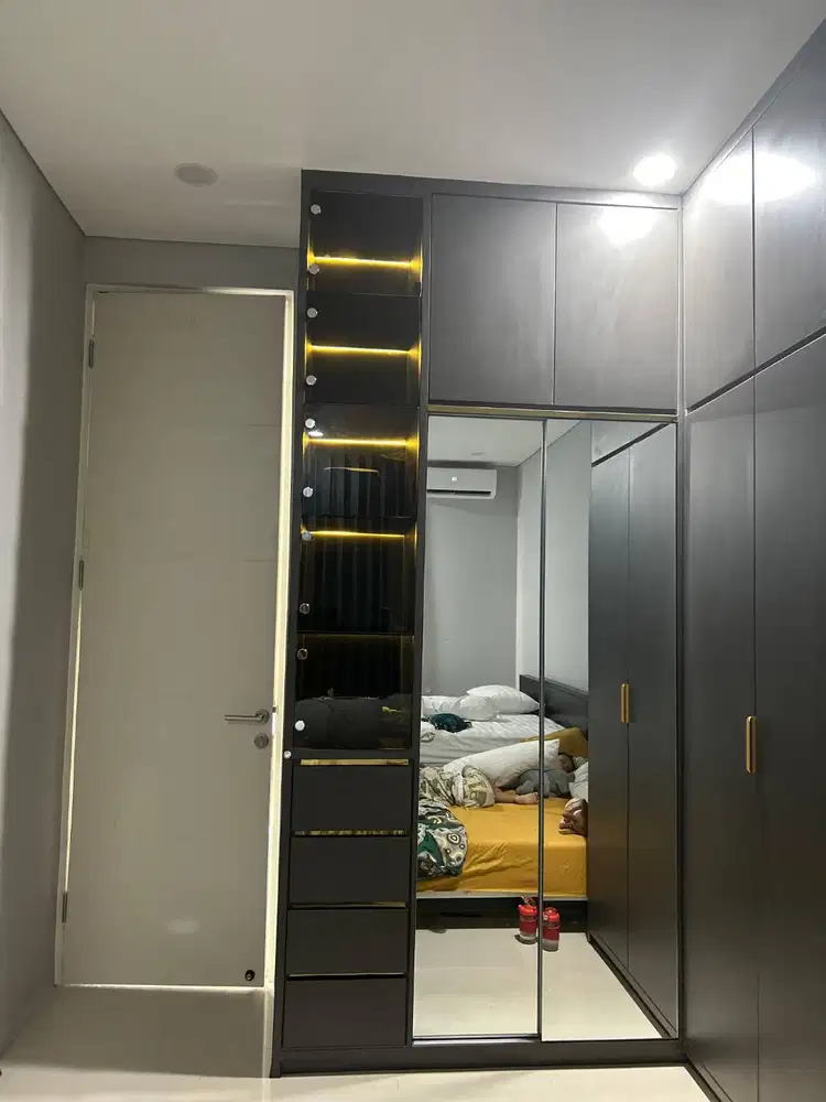 Lemari Pakaian Minimalis