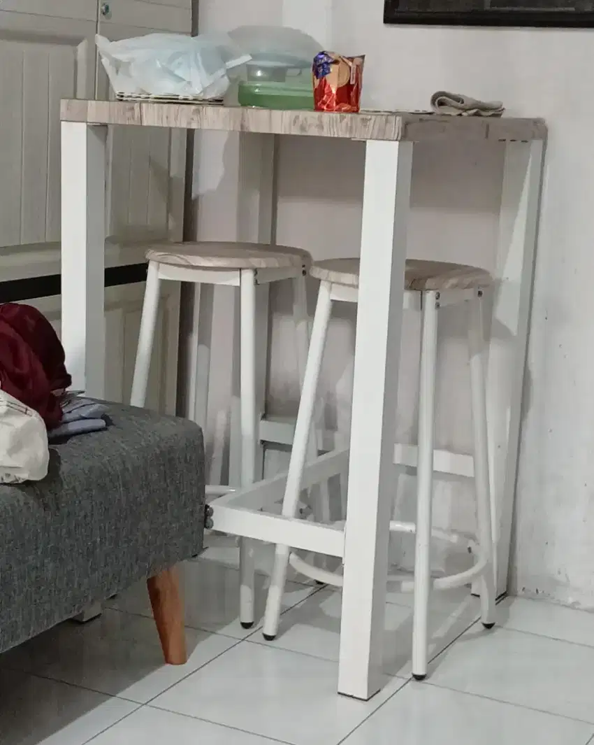 meja + kursi informa NEGO tipis! MINAT WA AJA