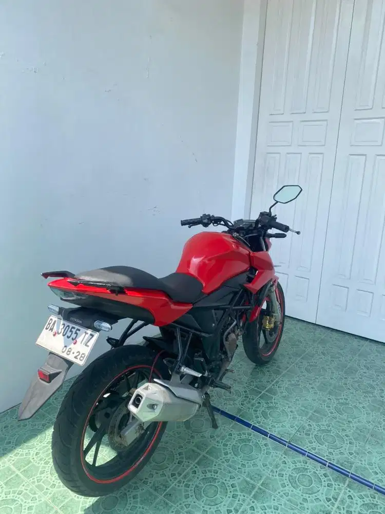 Dijual Cepat cb150r Pemakaian Pribadi