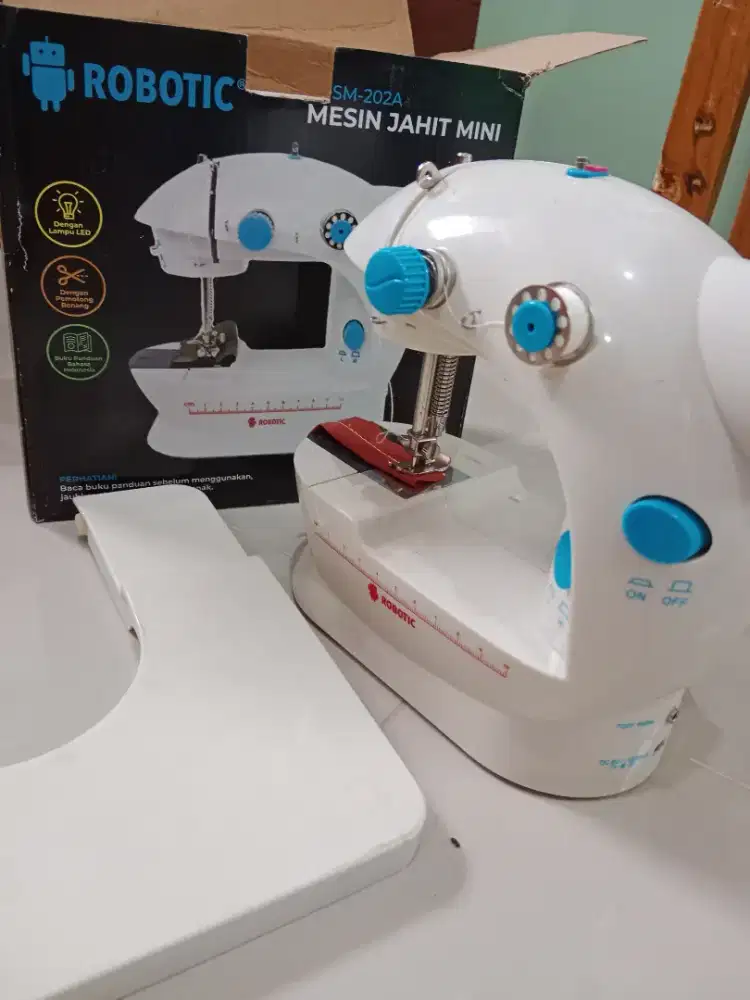 Mesin jahit mini