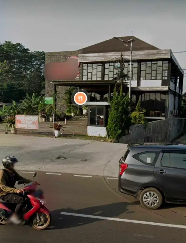 Resto strategis di jalan utama  Sentul dekat Pakansari