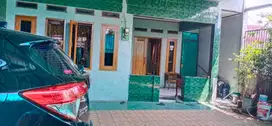 Rumah untuk usaha di Jl. Nurkim/ E Sumawijaya Parakan Ciomas Bogor