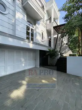 DIJUAL RUMAH MEWAH BARU DI BRAWIJAYA, KEBAYORAN BARU