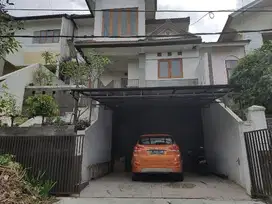 Rumah asri dan nyaman di Setiabudi Regency Bandung