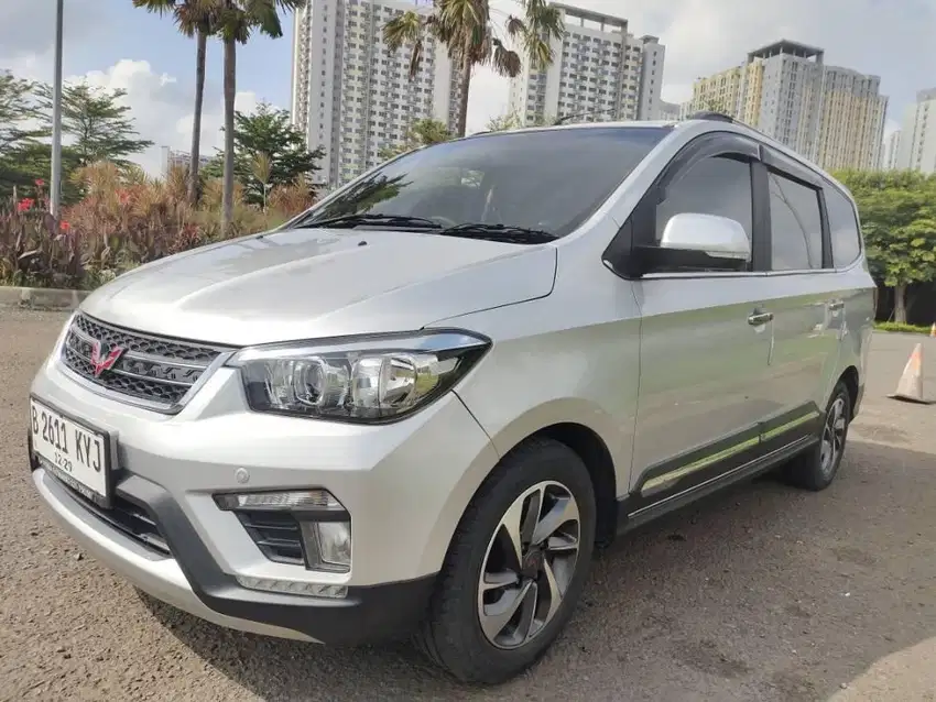 Wuling Confero S L Luxury plus mt (type tertinggi)