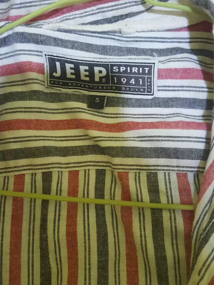 Kemeja mulus merk jeep ukuran l