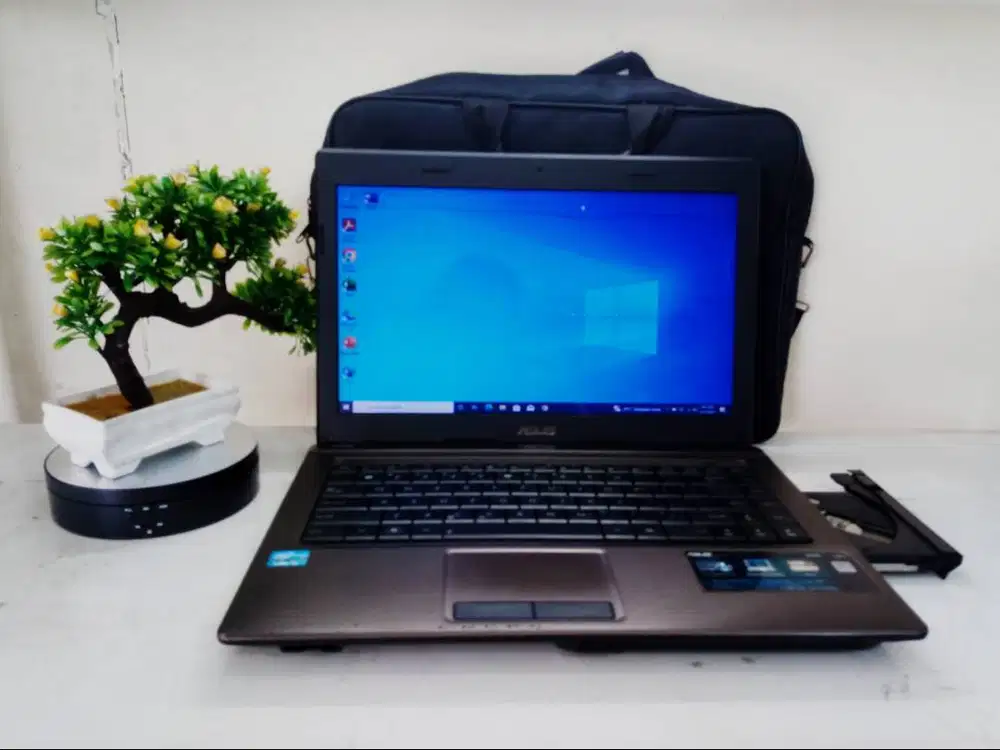Jual Laptop ASUS A44H i3-2330M/4gb/Ssd 128gb/HD 3000/14inci