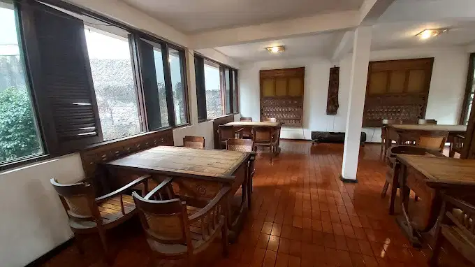 Disewakan Tempat Usaha Straegis di Djunjunan Pasteur Bandung Kota