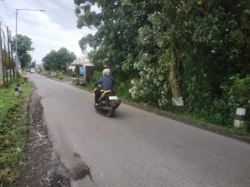 TANAH COCOK UNTUK GUDANG DAN  USAHA  DEKAT. EXIT TOL