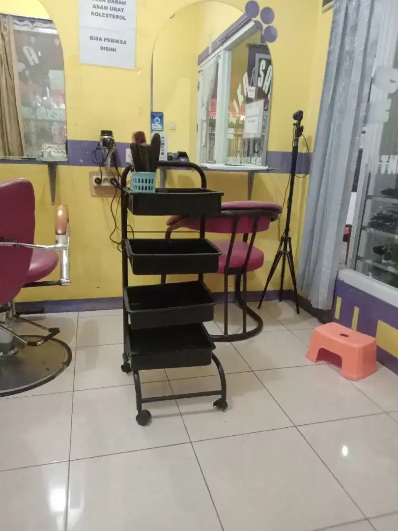 Trolley / rak salon second mulus normal bisa untuk rak sepatu premium.