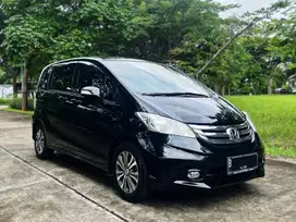 Honda Freed E PSD AT 2015