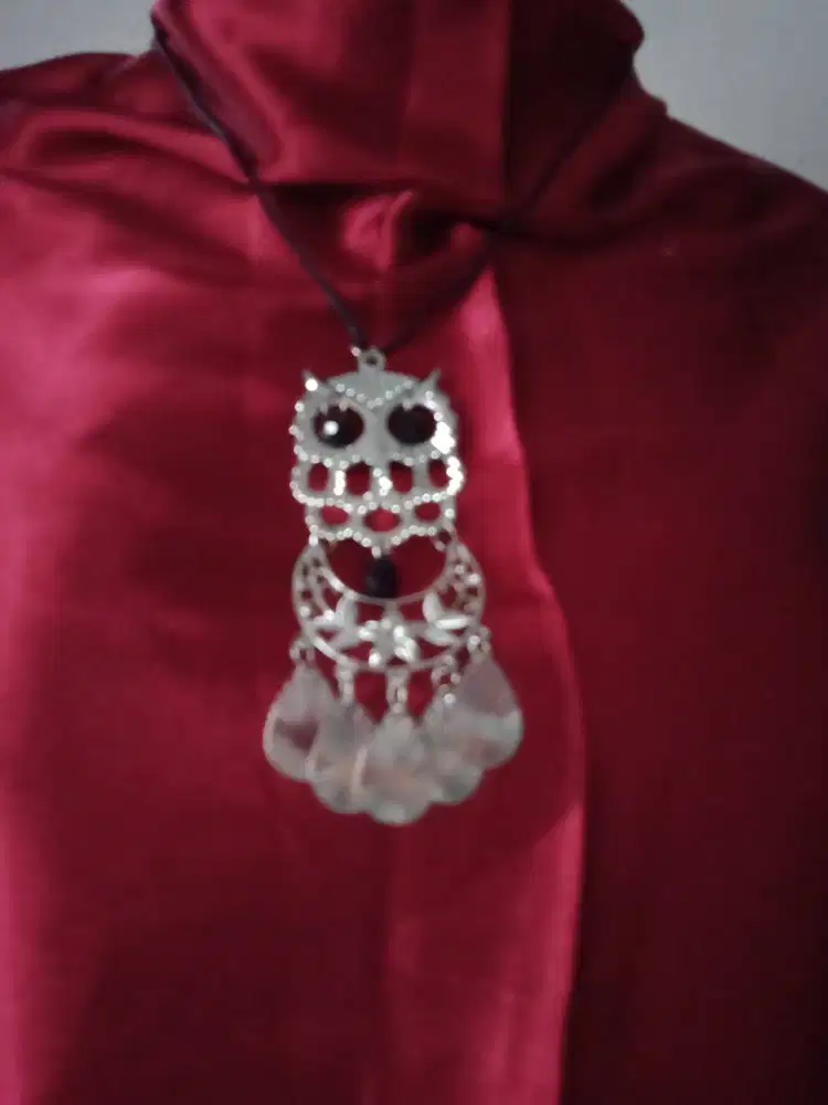 Kalung tali hitam dengan aneka model