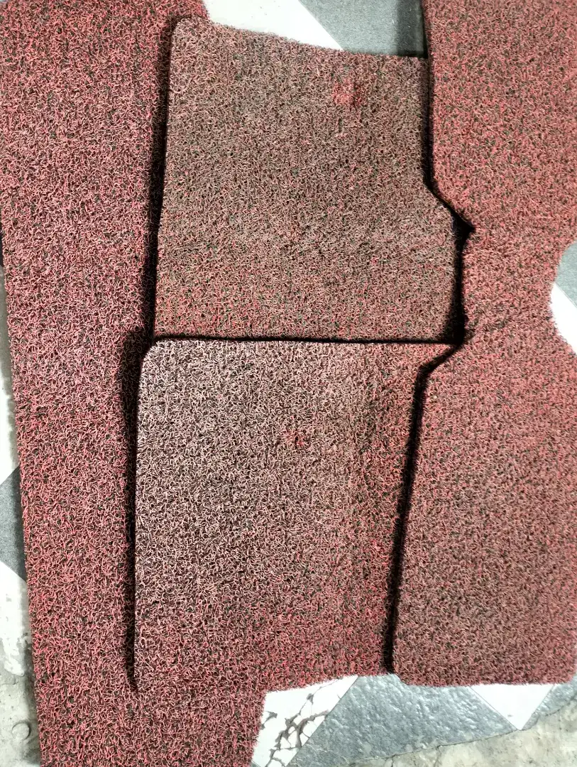 Jual karpet dasar mobil Sigra bekas (karpet mie 2 warna )
