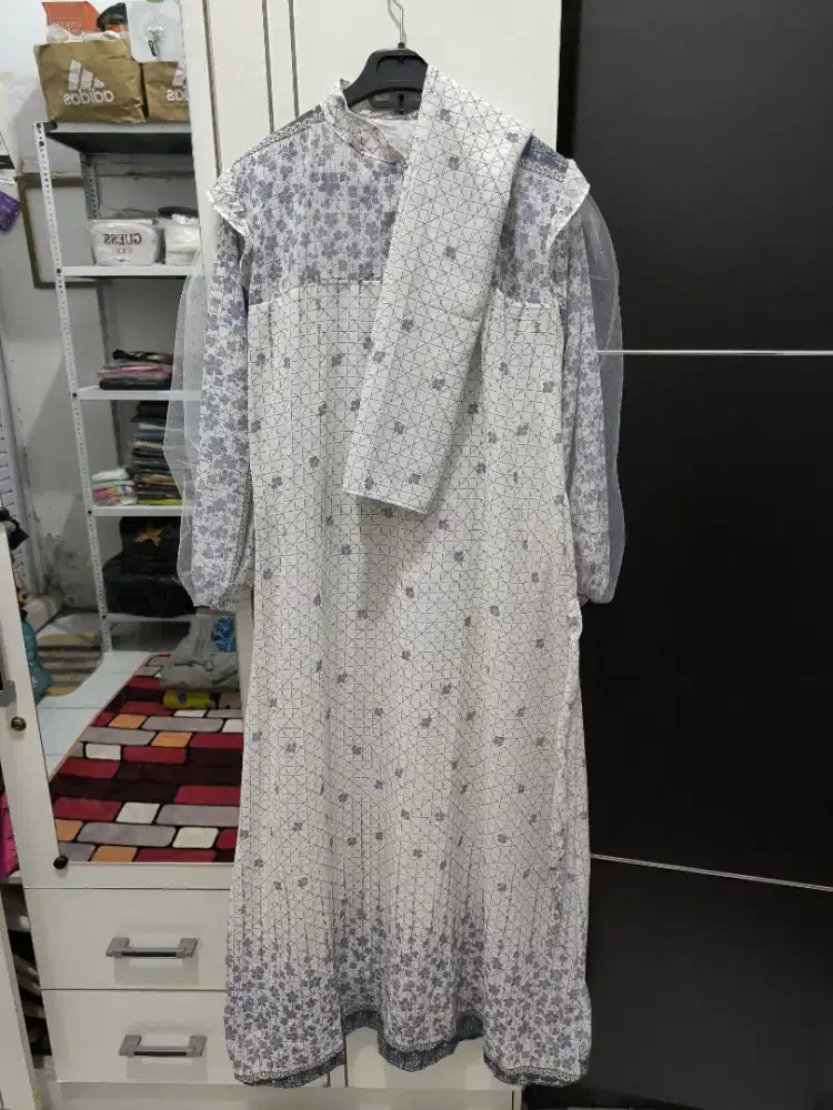 Gamis kerudung wanita
