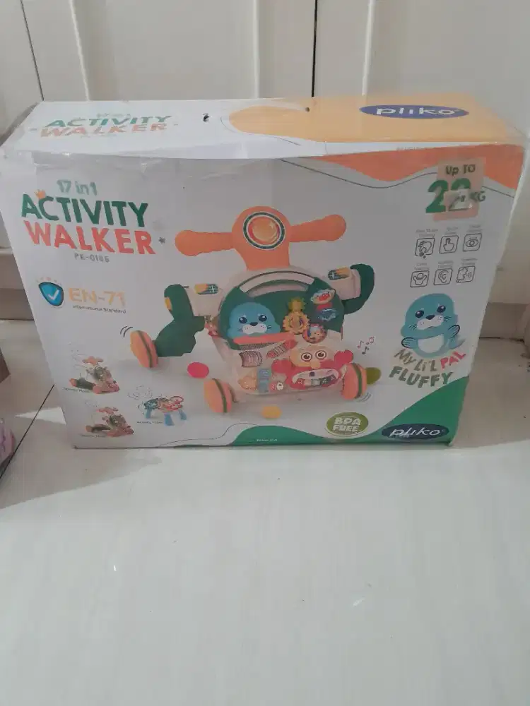 Baby activity walker