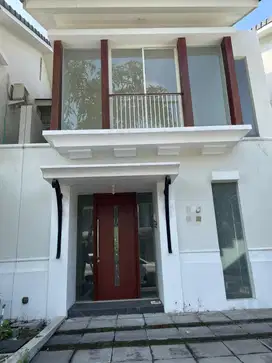 Murah Rumah 2 Lantai di Cluster Arcadia Grand Harvest, Surabaya Barat