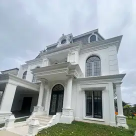 Rumah Baru Mewah modern Klasiik Kolam renang The Green BSD
