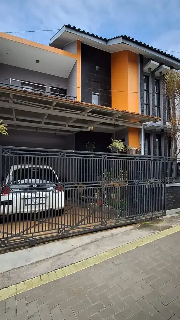 Rumah Megah Dalam Komplek Nyaman Dan Aman Siap Huni Area Cimahi