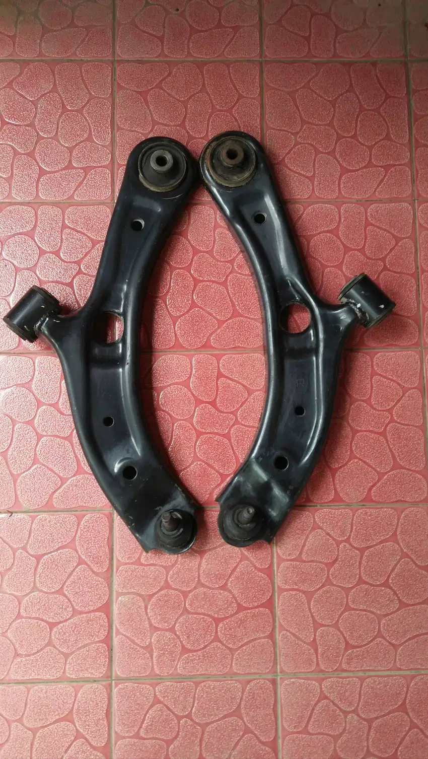 Lower arm Ertiga