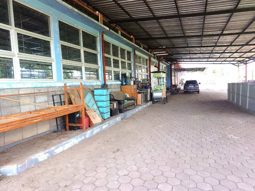 Kantor dan Gudang Luas di Tamanmartani Kalasan