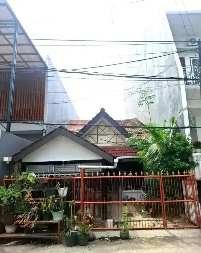 Dijual Rumah standard di Puspa Gading