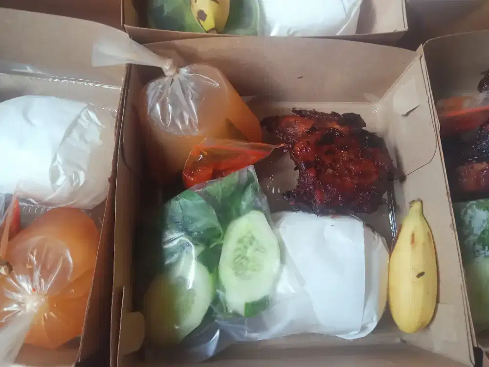 Terima pesanan nasi kotak untuk berbagai macam acara harga bervariasi