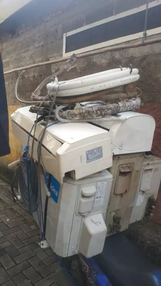 MENERIMA AC BEKAS SEGALA KONDISI