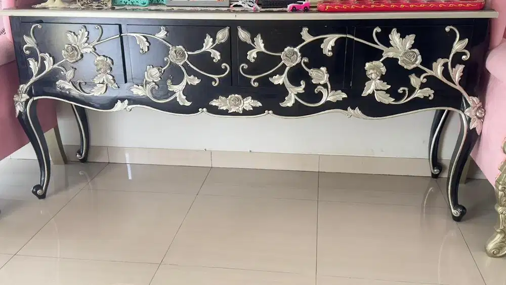 Furniture chest drawer jepara antik unik