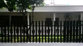 **Dijual: Rumah Dengan Tanah yang Luas di Pondok Ranji Ciputat Timur -