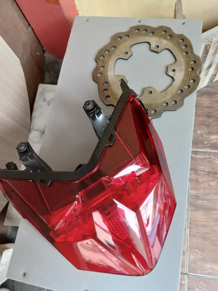 Stoplamp dan piringan vario 125 gen2