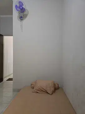 Rumah Di Green Leaf Deltamas Cikarang Rp. 1.15 M 5 KT 2 KM Full Furnis