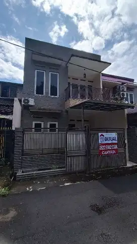rumah 2 lantai Griya Raya Permai