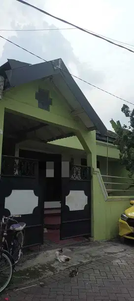 Rumah ukuran besar didekat Darmo Permai SBY, murah banget