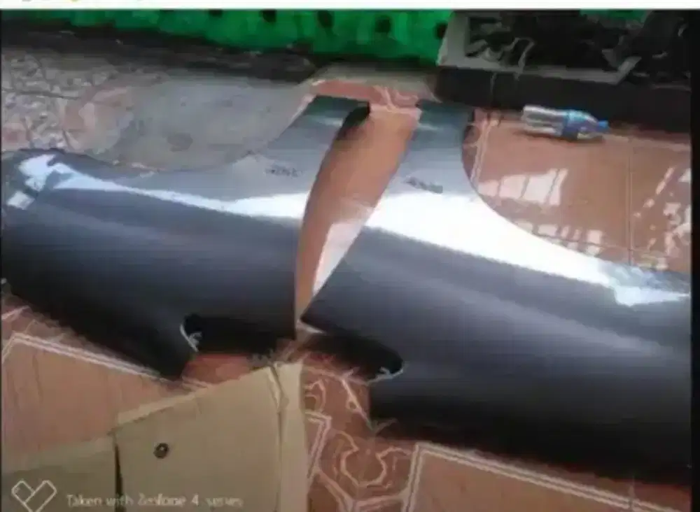 Fender mobil innova 2010 sepasang original