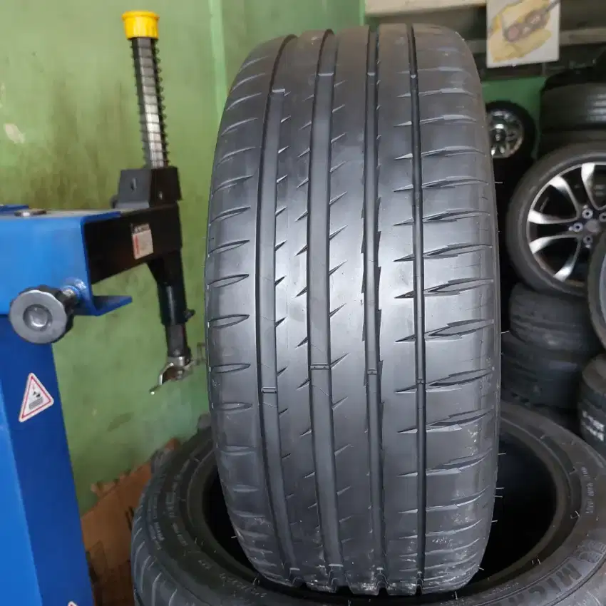 Ban 215 45 R17 Michelin Pilot Sport 4
