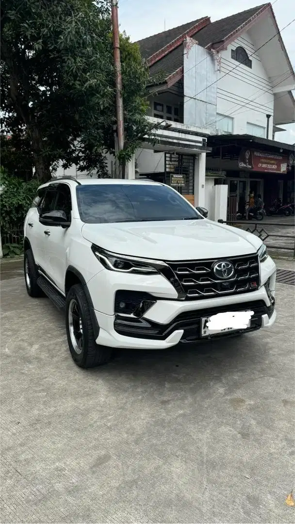 Fortuner GR 2.8 4x2 2023 Tipe Tertinggi Ex Dokter Terkenal