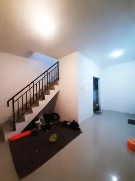 Dijual  rumah minimalis dlm cluster di jl Salak Raya Ciputat TangSel