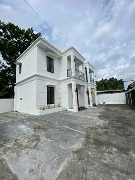 Rumah 2 Lantai Mewah Dekat Kampus UMY Harga Murah
