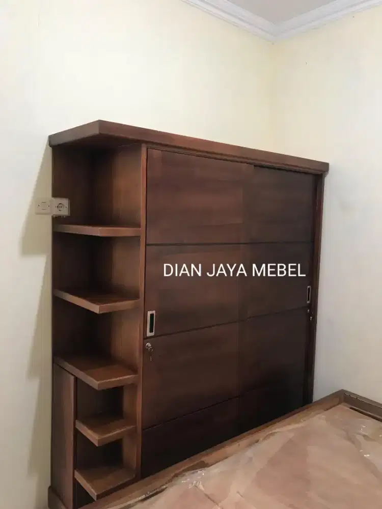 Lemari pakaian minimalis