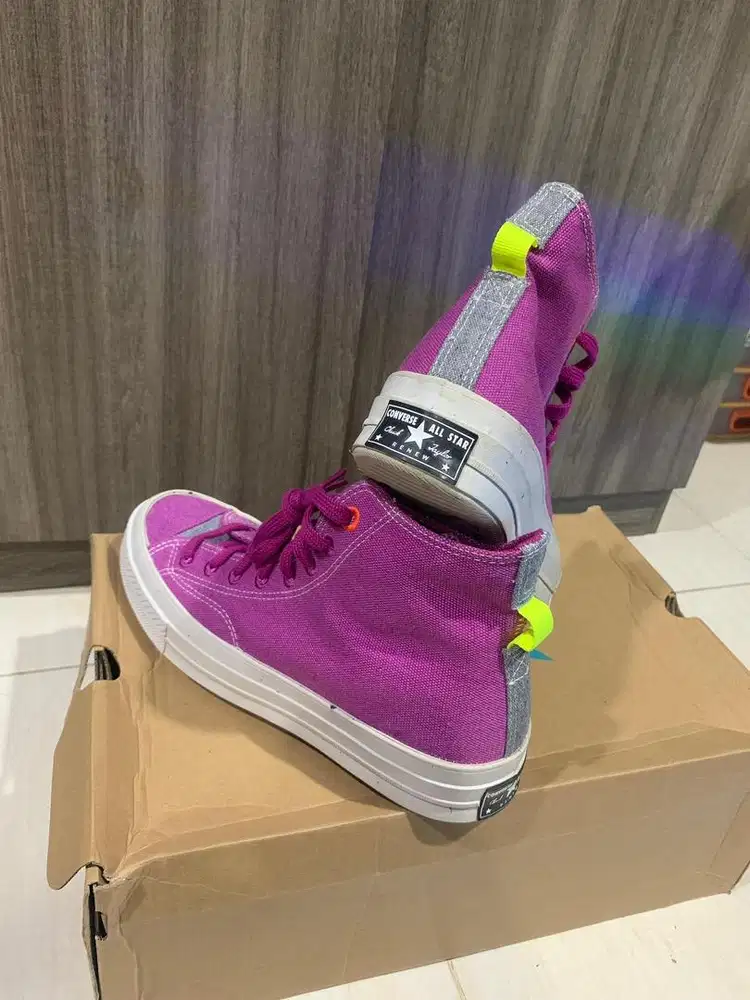 Converse 70s cactus flower