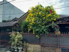 Rumah Luas Tanah 200  di Komplek 10 Meter dari Bintara Raya - Kranji