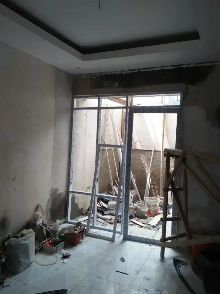 Pemasangan jendela aluminium