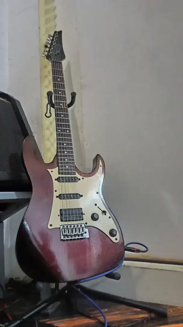 Gitar elektrik ibanez gio