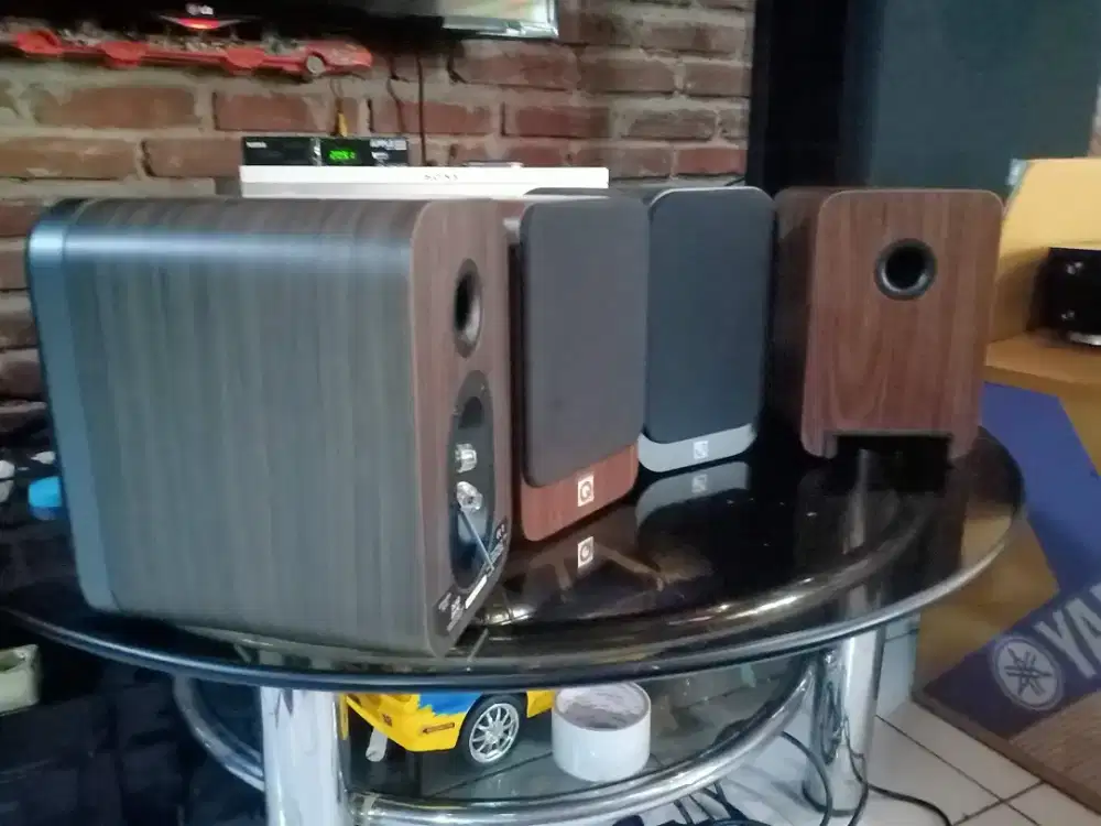 Q Aqustic type 2020 + 3010 England