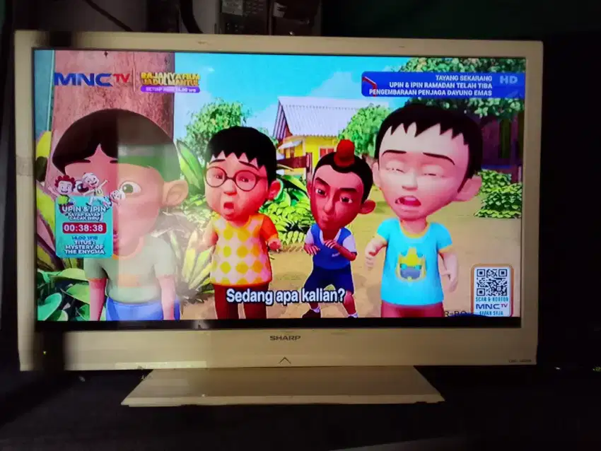 Tv merek sharp 32 in led sama stb baru