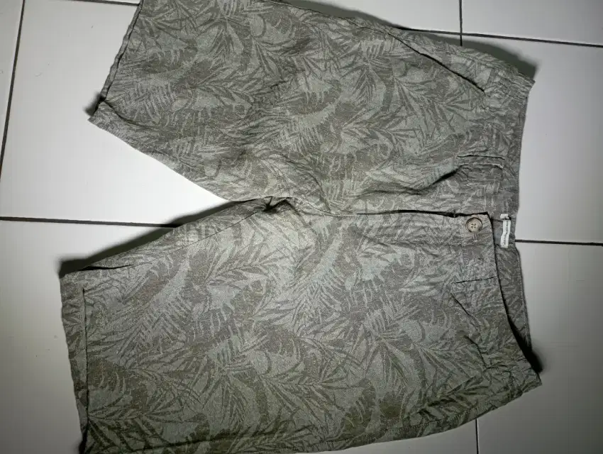 Tom tailor size 34, LP: 45cm,kondisi baru,jual 100k