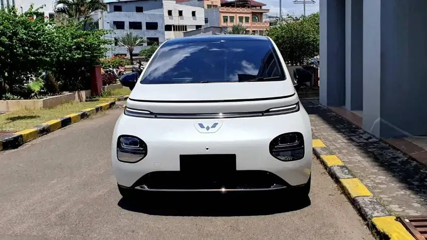Wuling Cloud EV ATNPristinebWhite 2024/25 Km.5rb
